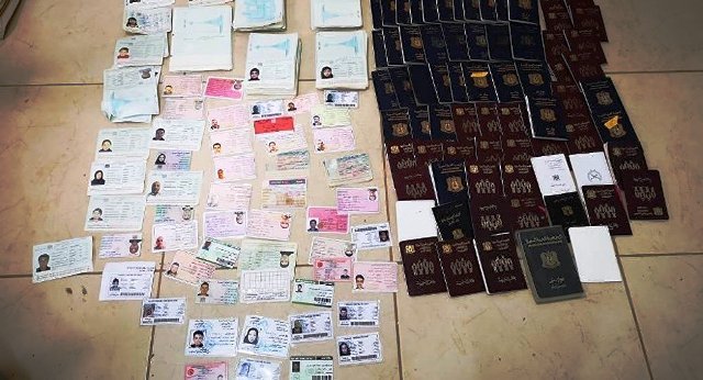 Suriyelilere sahte pasaport ve kimlik basılan matbaaya baskın