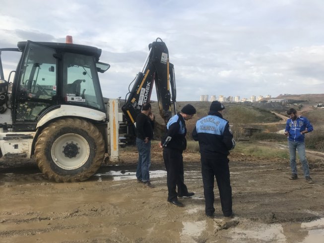 Tuzla'da boş bir arazide kimyasal atık bulundu: 5 kişi gözaltında