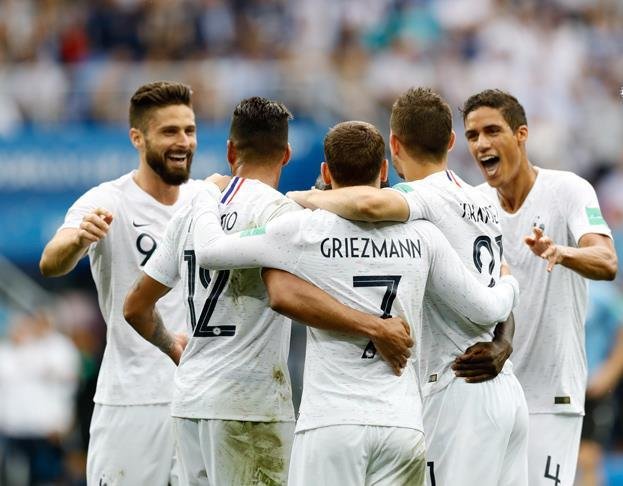 Uruguay'ı 2-0 yenen Fransa yarı finale yükselen ilk takım oldu Uruguay'ı 2-0 yenen Fransa yarı finale yükselen ilk takım oldu