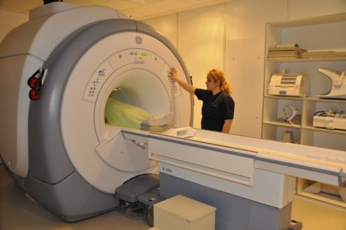 Uzmanlar MR ve bilgisayarlı tomografinin aşırı kullanımıyla ilgili uyarıyor: Kanser vakaları artacak, radyoloji üniteleri faciaya dönüşecek