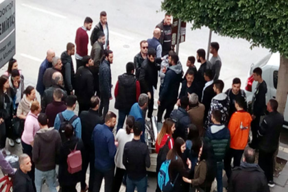 3 kadını taciz eden şahsı yakalayıp, tekme tokat dövdüler