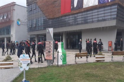 Çukurova Belediyesi'nde silahlı saldırı: 2 kişi hayatını kaybetti