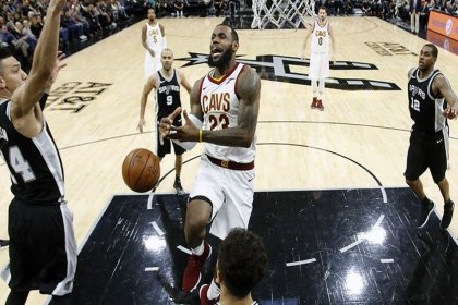 LeBron James, NBA tarihine geçti
