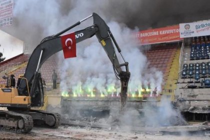 Malatya İnönü Stadyumu Millet Bahçesi için yıkılıyor
