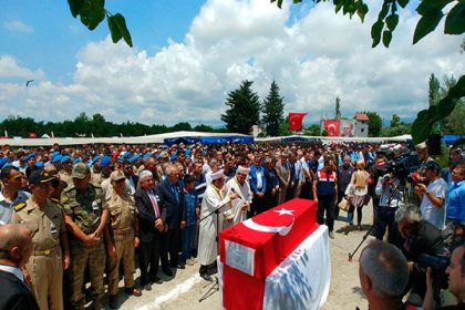 Şehitler son yolculuğuna uğurlandı