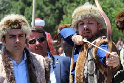 Spor Bakanı: Okçuluk,  güreş gibi geleneksel sporlar var, internetin esiri olan gençlik istemiyoruz