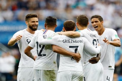Uruguay'ı 2-0 yenen Fransa yarı finale yükselen ilk takım oldu