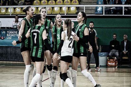 Voleybolcuyu porno oyuncusu sandılar