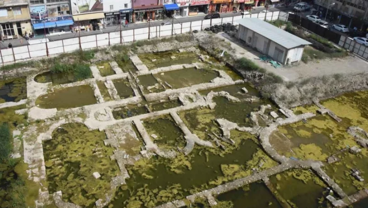 2'nci yüzyıldan kalma Roma hamamı kalıntıları çürümeye terk edildi
