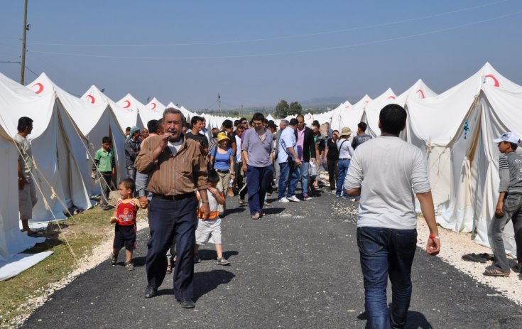 AB, Türkiye'deki Suriyelilere 2.22 milyar euro aktardı