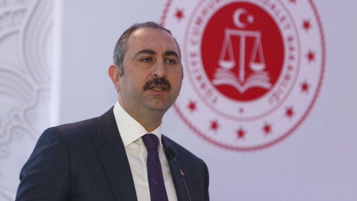 Adalet Bakanı Gül: Düne kadar FETÖ’cülerle aynı maklubeye kaşık sallayanlar bugün bize FETÖ ile mücadele dersi vermeye kalkışmasın