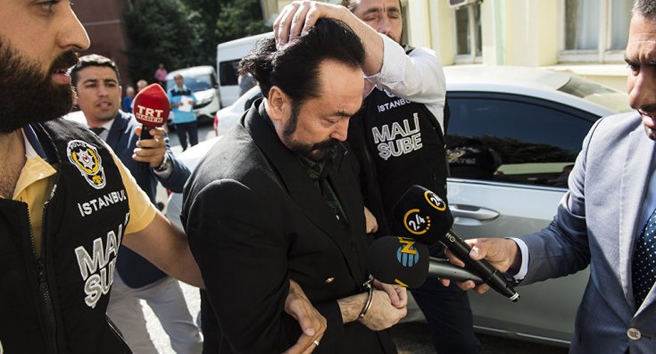 Adnan Oktar davası: 'Kaşıkla oynayan mehdi mi olur?' Adnan Oktar davası: 'Kaşıkla oynayan mehdi mi olur?'
