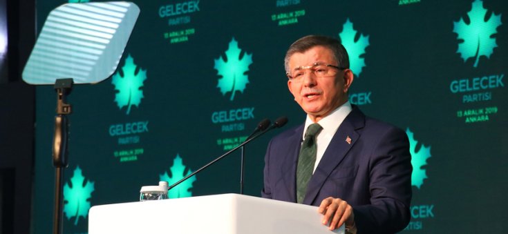 Ahmet Davutoğlu Gelecek Partisi'nin genel başkanlığına seçildi