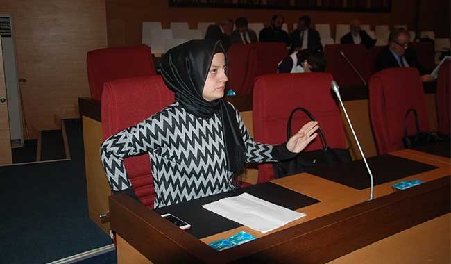 AKP’li Fatma Betül Sayan Kaya'nın İBB Meclis üyesi kardeşi ihale aldığı kurumun bütçesine onay verdi!