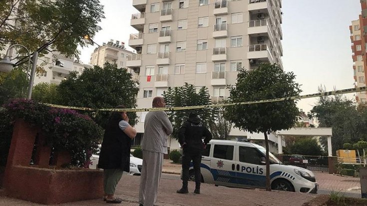 Antalya’da 4 kişilik aile ölü bulundu: 'Herkesten özür diliyorum ama artık yapacak bir şeyim yok'