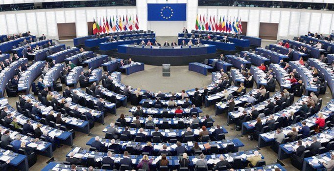 Avrupa Parlamentosu'ndan kayyum kararlarına kınama