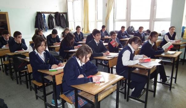 'Aynı devlet okulunda' proje sınıfı 6 bin lira normal sınıf bedava!