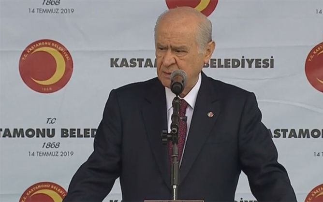 Bahçeli: Eski sisteme dönelim diyenler FETÖ ile irtibatlıdır