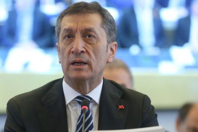 Bakan Selçuk: Öğrencinin zorla yönlendirilmesi söz konusu değil