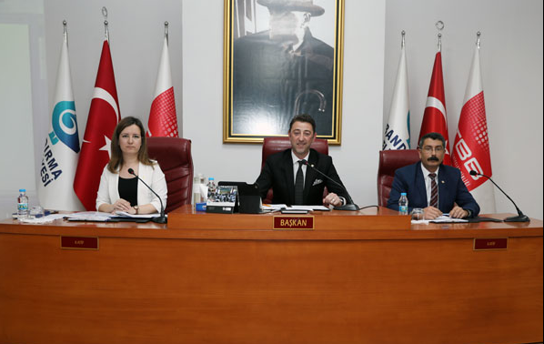Bandırma Belediye Başkanı Tolga Tosun öncülüğünde ilk meclis toplantısı yapıldı