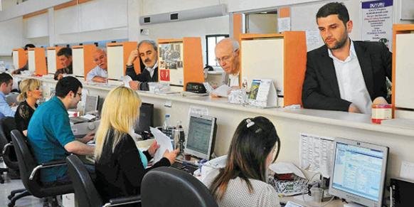 Banka çalışanlarının sayısı düşüyor, çalışanlar sağlık sorunları yaşıyor' -  istanbulgercegi.com
