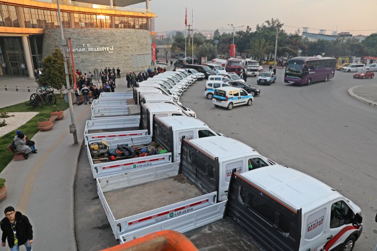 Belediye AKP'deyken aylık 116 bin TL'ye kiralanan araçlar CHP döneminde 66 bin TL'ye satın alındı