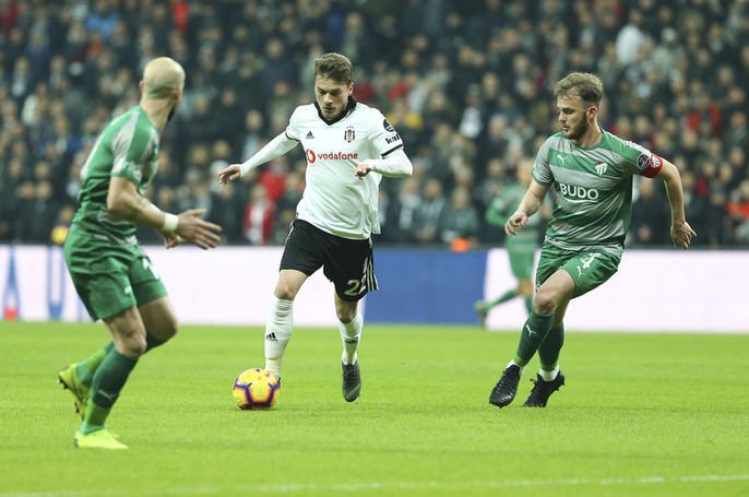 Beşiktaş, Bursaspor'u 2-0  mağlup etti