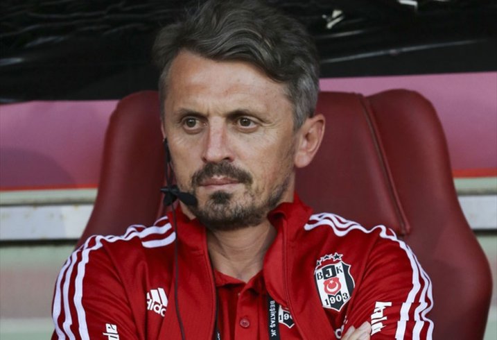 Beşiktaş yardımcı antrenörü Orhan Ak istifa etti