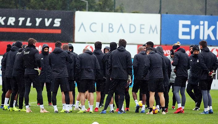 Beşiktaş'ın kamp kadrosu belli oldu