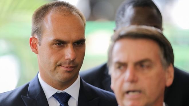 Brezilya'da savcılar, devlet başkanının oğlunun ABD Büyükelçisi olarak atanmasını engellemek için harekete geçti