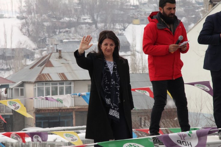 Buldan: Ezanı da, dini de siyasete alet ettiler