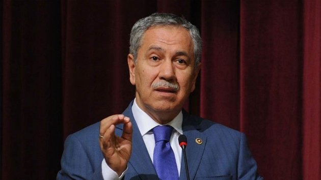 Bülent Arınç'tan Babacan ve Davutoğlu'na tepki: Yaptıkları yanlış