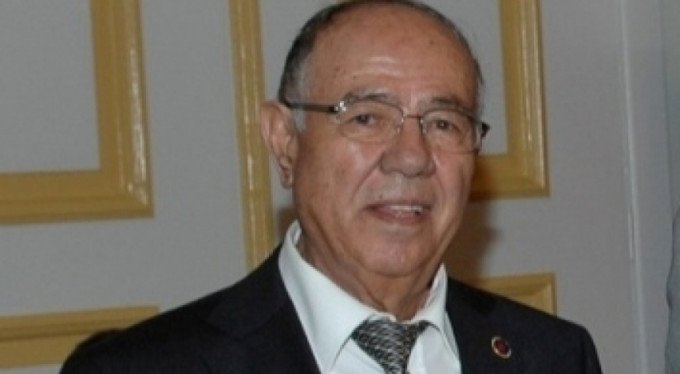 Bursa'nın ilk Büyükşehir Belediye Başkanı Ekrem Barışık hayatını kaybetti