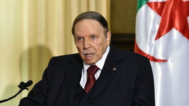 Cezayir’de ordu Cumhurbaşkanı’nın istifasını istedi