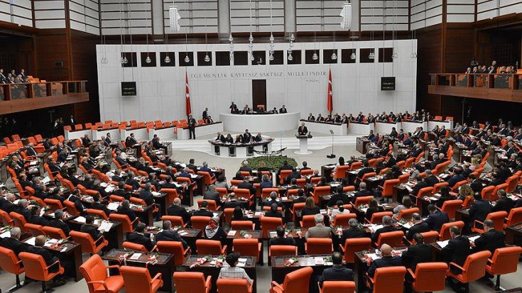 CHP, Bağ-Kur prim borcu olan kanser hastalarını Meclis'e taşıdı