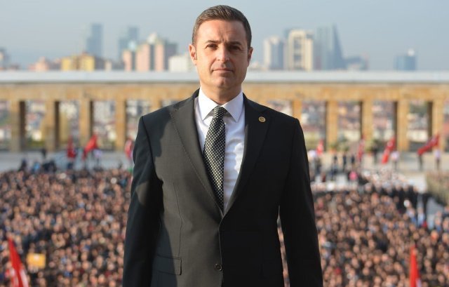 CHP, Balıkesir Büyükşehir Belediye Başkan adayı Ahmet Akın’ı geri çekti