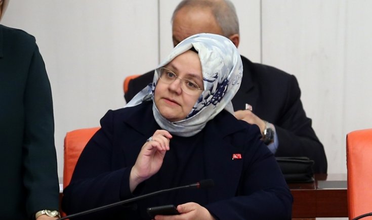 CHP, Meclis'te Bakan Zümrüt Selçuk'a sordu: 15 Temmuz şehit yakınları ile ilgili toplanan paralar nerede?