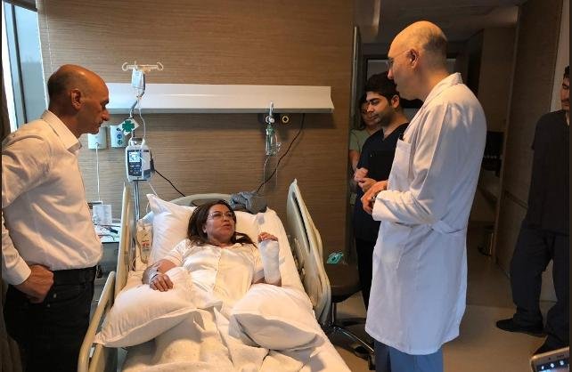CHP'li Gülizar Biçer Karaca adliyede yaralandı: Koluna 20 dikiş atıldı