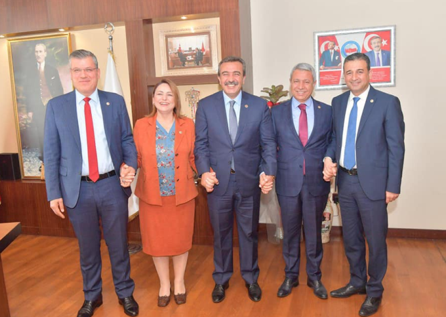 CHP'li vekillerden Çukurova Belediye Başkanı Çetin’e ziyaret