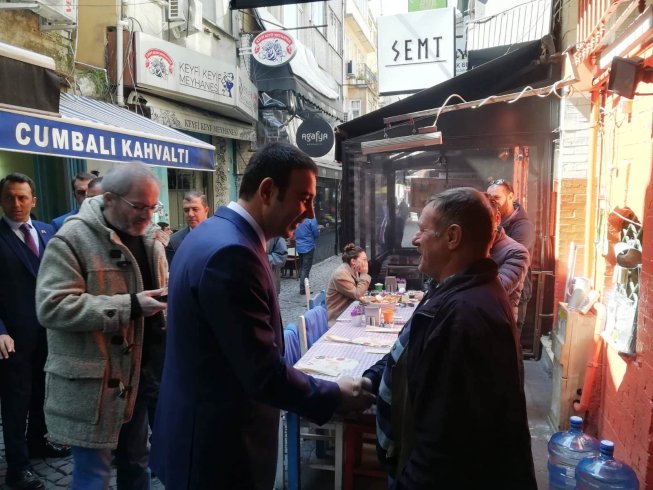 CHP'nin Beşiktaş adayı Rıza Akpolat, Çarşı'da esnafı ziyaret etti