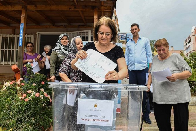 Çiğli Belediyesi'nde bir ilk: Vatandaşlar öneri ve talepleri için sandığa gitti