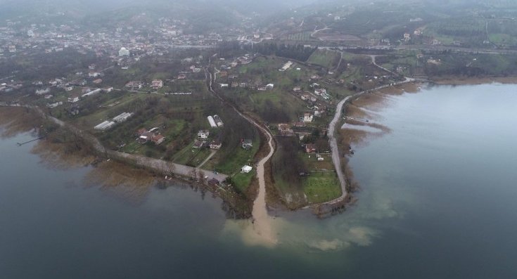 Çöp suları Sapanca'da içme suyuna karışıyor