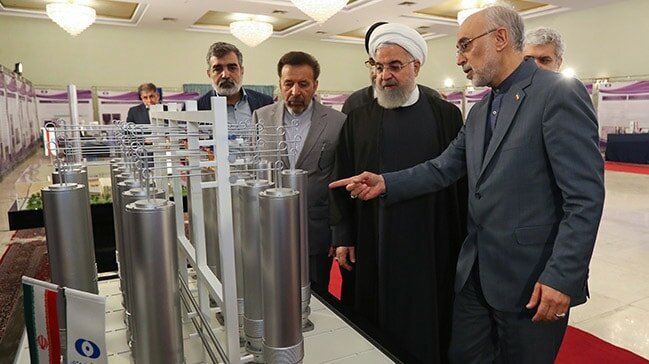 Devrim Muhafızları'nı terör örgütü olarak tanıyan ABD'ye Ruhani'den tepki: Baskı sürerse IR8 santrifüjü üretiriz