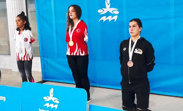Dünya Paralimpik Yüzme Şampiyonası'nda Sevilay Öztürk, bronz madalyanın sahibi oldu