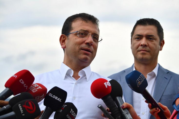 Ekrem İmamoğlu: Seçime 2 gün kala bu manevralar nedir? Bu kadar taklalara, şapkadan tavşan çıkarmalara neyin sebep olduğunu İBB'ye gelir gelmez bulacağız, milletle paylaşacağız