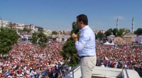 Ekrem İmamoğlu son mitingini Üsküdar'da yaptı: Göreceksiniz bu kardeşiniz yarın yine hakkını yedirmeyecek