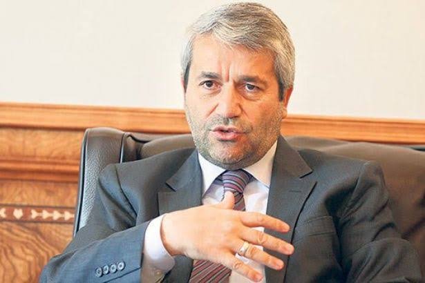Eski bakan Nihat Ergün AKP’den istifa etti!