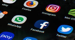 Facebook, Instagram ve Whatsapp'a erişim sorununa ilişkin bakanlıktan açıklama