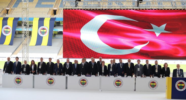 Fenerbahçe'de yönetim ibra edildi