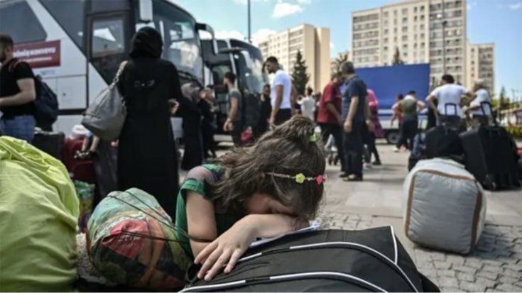 Financial Times: Türk hükümeti kayıt dışı göçmenlere yönelik kısıtlamaları artırdı